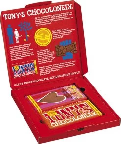Tony's Chocolonely Geschenkdoos Ik Vind Je Lief! - Melk Chocolade + Karamel Zeezout - Moederdag Cadeautje - 2 X 180 Gram 13 Tony's Chocolonely Geschenkdoos Ik Vind Je Lief! - Melk Chocolade + Karamel Zeezout - Moederdag Cadeautje - 2 X 180 Gram -Voedsel Winkel 1010x1200 2