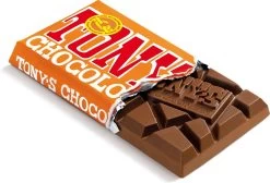 Tony's Chocolonely Chocolade Reep Melk Karamel Zeezout - Melkchocolade Reep - 180 Gram -Voedsel Winkel 1200x818 2