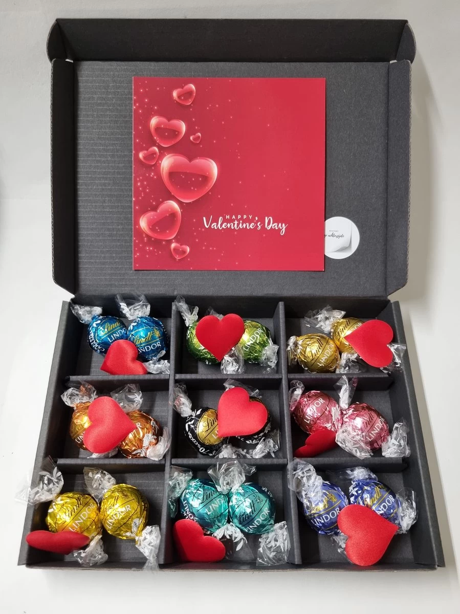 Chocoladecadeau - Chocolade Ballen Proeverij Pakket | Chocolade Pakket Met 9 Verschillende Chocolade Smaken Lindt Chocolade Met Mystery Card 'Happy Valentine's Day' Met Persoonlijke (video)boodschap | Cadeaupakket | Feestdagen Box | Chocolade Cadeau 1 Chocoladecadeau - Chocolade Ballen Proeverij Pakket | Chocolade Pakket Met 9 Verschillende Chocolade Smaken Lindt Chocolade Met Mystery Card 'Happy Valentine's Day' Met Persoonlijke (video)boodschap | Cadeaupakket | Feestdagen Box | Chocolade Cadeau
